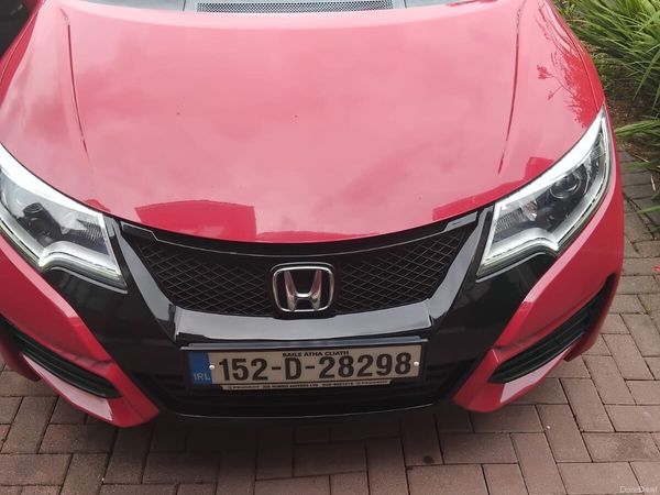 Honda Civic Hatchback, Diesel, 2015, Red