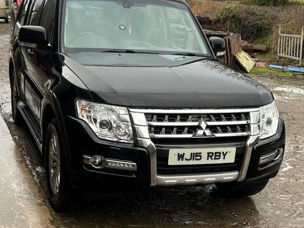 Mitsubishi Pajero SUV, Diesel, 2015, Black