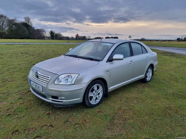 Toyota Avensis Hatchback, Diesel, 2004, Silver