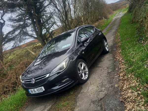 Vauxhall Astra Hatchback, Diesel, 2016, Black