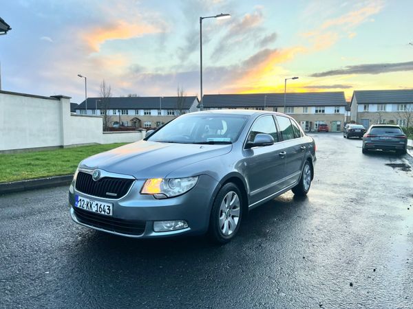 Skoda Superb Saloon, Diesel, 2012, Grey