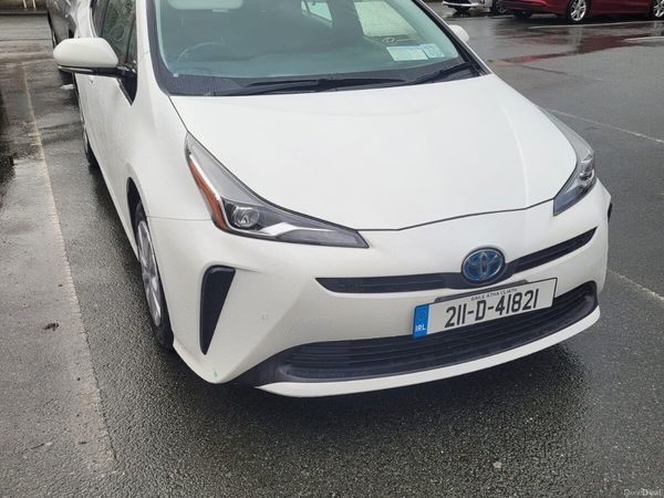 Toyota Prius Hatchback, Petrol Hybrid, 2021, White