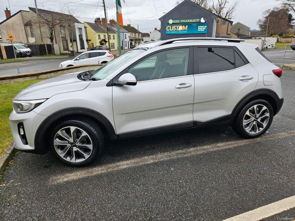 Kia Stonic Estate/Jeep, Petrol, 2019, Grey
