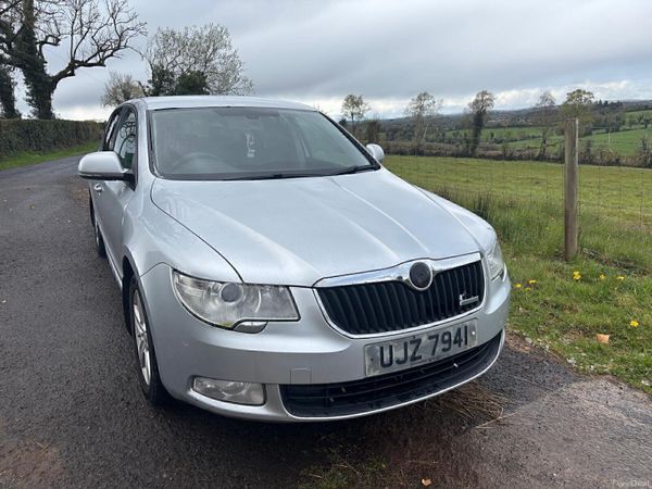 Skoda Superb Hatchback, Diesel, 2012, Silver
