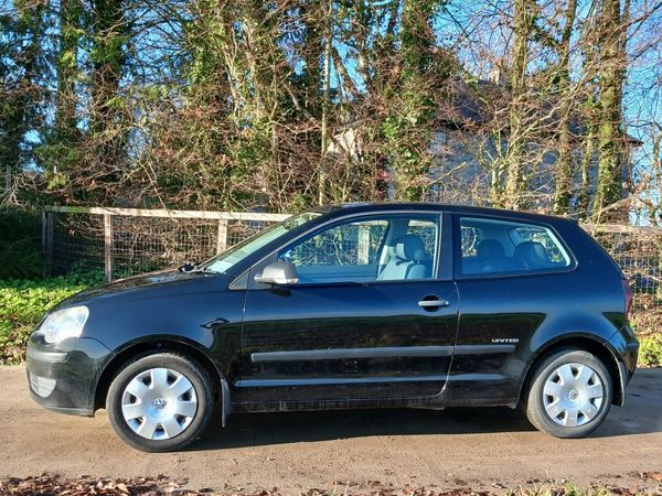 Volkswagen Polo Hatchback, Petrol, 2010, Black
