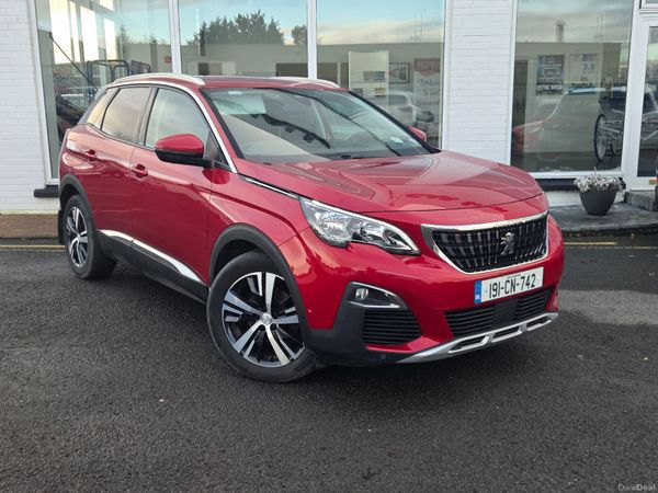 Peugeot 3008 MPV, Diesel, 2019, Red