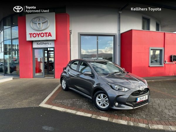 Toyota Yaris Hatchback, Petrol Hybrid, 2025, Grey