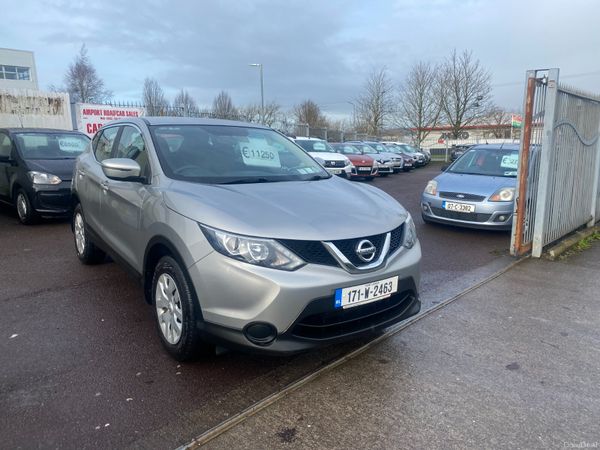 Nissan Qashqai SUV, Petrol, 2017, Grey