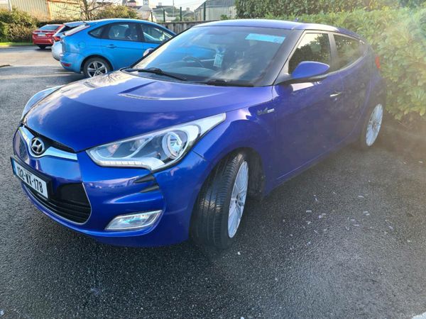 Hyundai Veloster Hatchback, Petrol, 2013, Blue