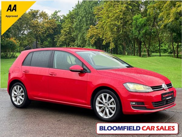 Volkswagen Golf Hatchback, Petrol, 2015, Red
