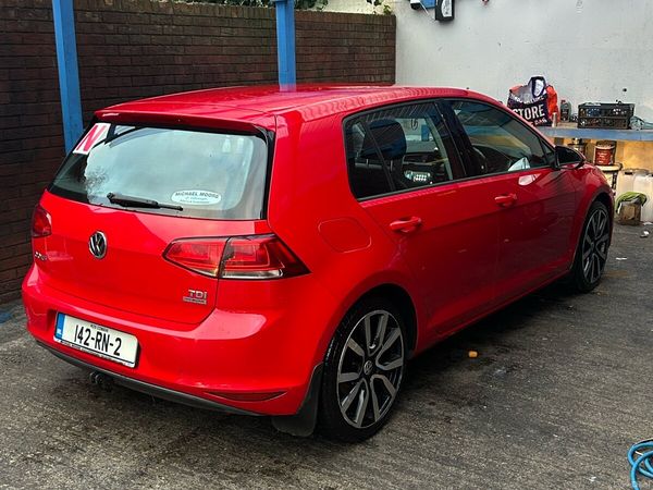 Volkswagen Golf Estate, Diesel, 2014, Red