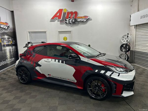 Toyota Yaris Hatchback, Petrol, 2024, White