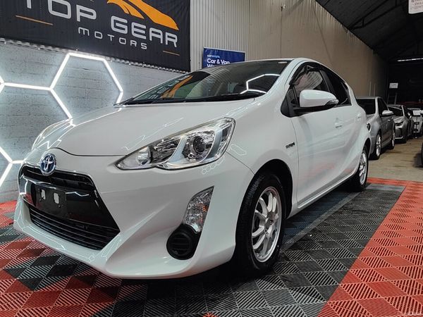 Toyota Aqua Hatchback, Petrol Hybrid, 2016, White