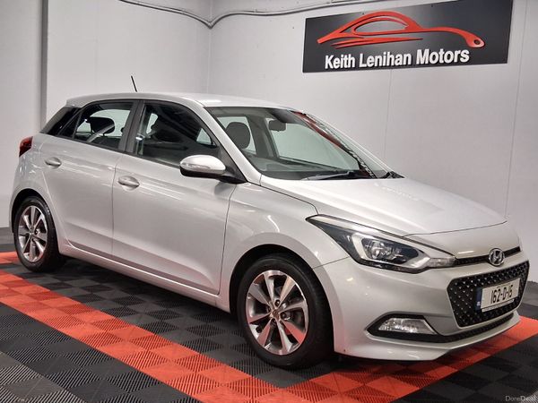 Hyundai i20 Hatchback, Petrol, 2016, Silver