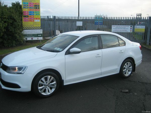 Volkswagen Jetta Saloon, Diesel, 2014, White