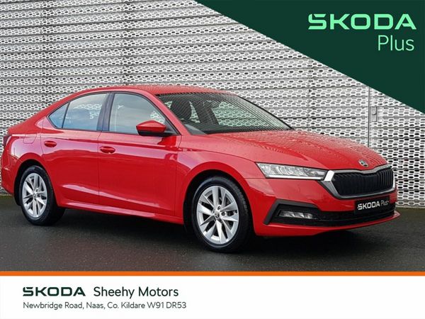 Skoda Octavia Saloon, Petrol, 2021, Red