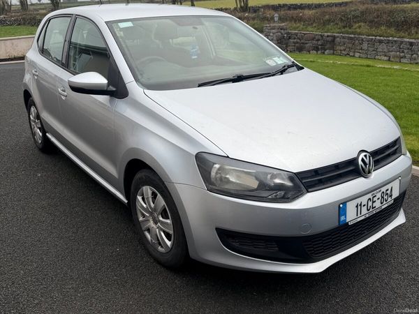 Volkswagen Polo Hatchback, Petrol, 2011, Silver
