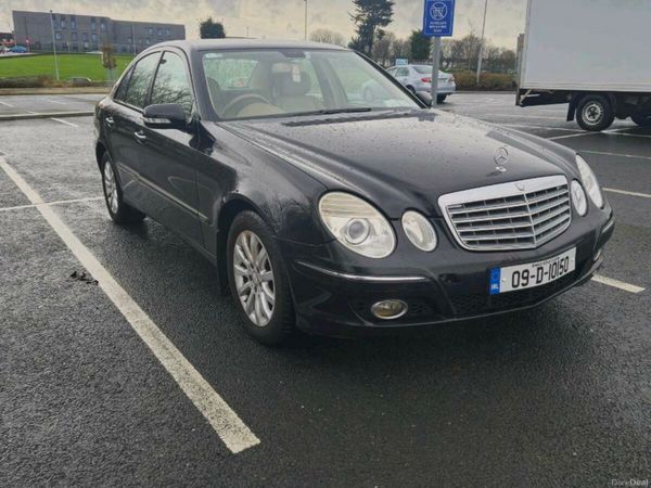Mercedes-Benz E-Class Saloon, Petrol, 2009, Black
