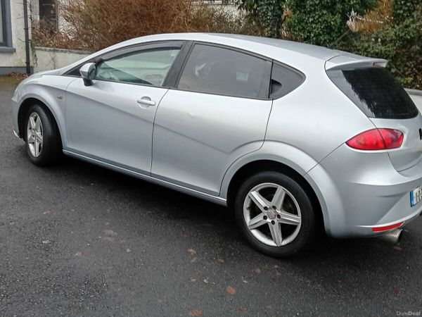 SEAT Leon Hatchback, Diesel, 2011, Grey