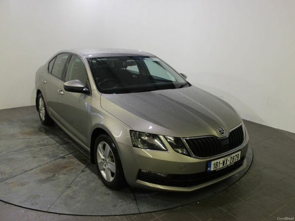 Skoda Octavia Saloon, Diesel, 2018, Grey