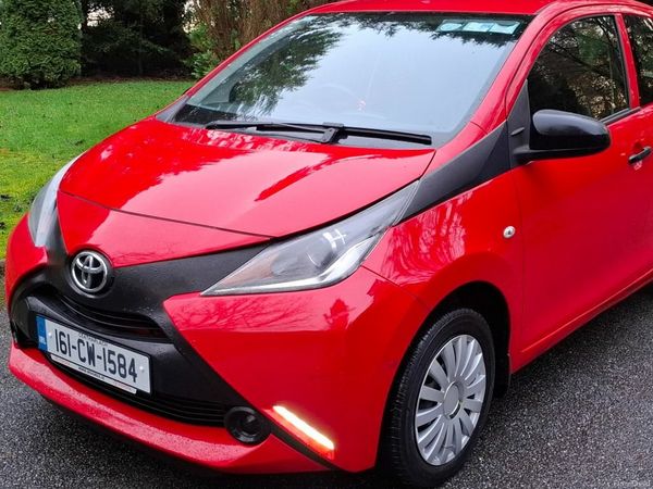 Toyota Aygo Hatchback, Petrol, 2016, Red