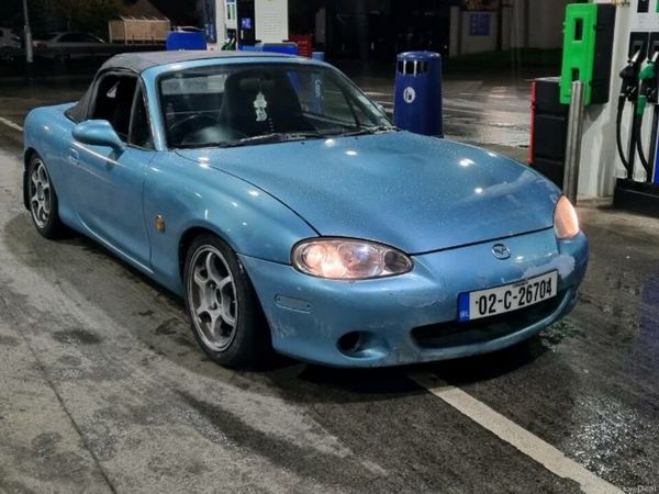 Mazda MX-5 Convertible, Petrol, 2002, Silver