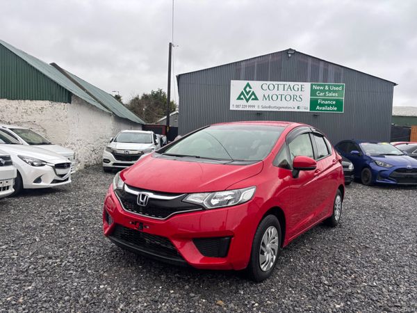 Honda Fit Hatchback, Petrol, 2016, Red