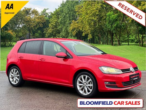 Volkswagen Golf Hatchback, Petrol, 2015, Red