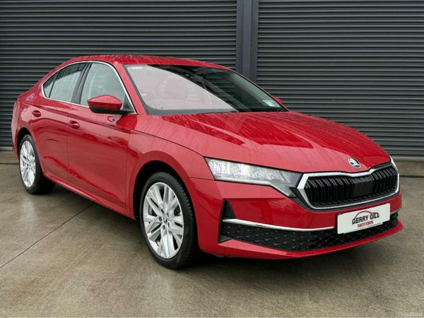 Skoda Octavia Hatchback, Diesel, 2025, Red
