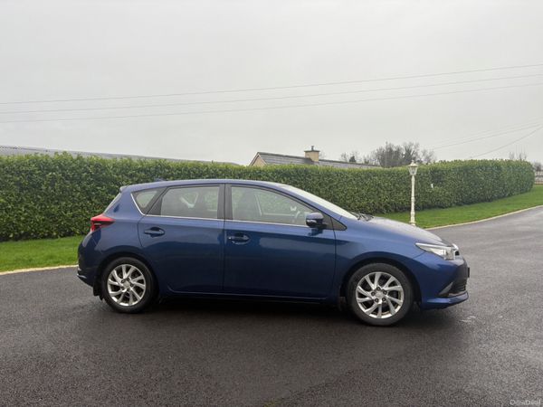 Toyota Auris Hatchback, Diesel, 2016, Blue