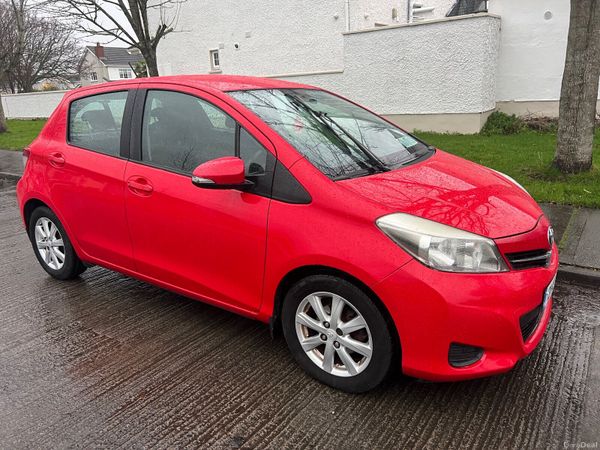 Toyota Yaris Hatchback, Petrol, 2013, Red