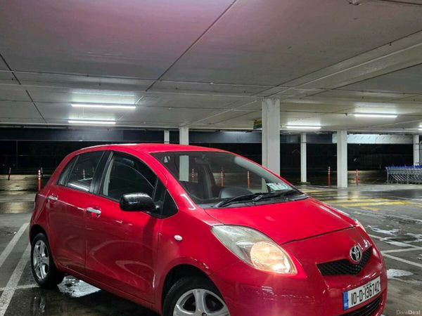 Toyota Yaris Hatchback, Petrol, 2010, Red