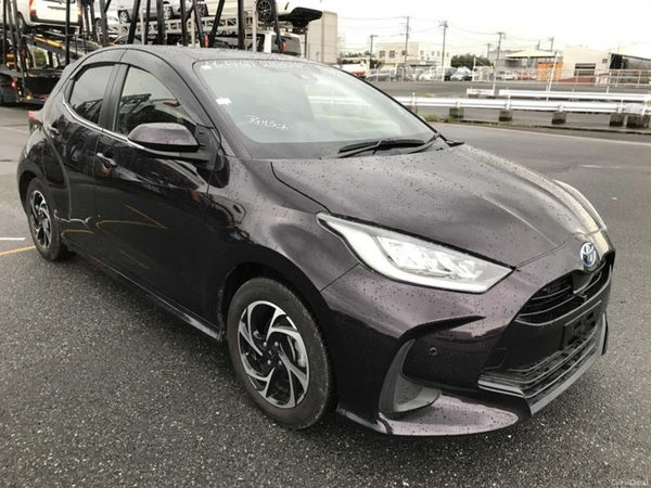 Toyota Yaris Hatchback, Petrol Hybrid, 2020, Black