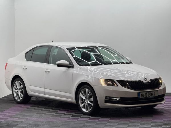 Skoda Octavia Saloon, Petrol, 2019, White