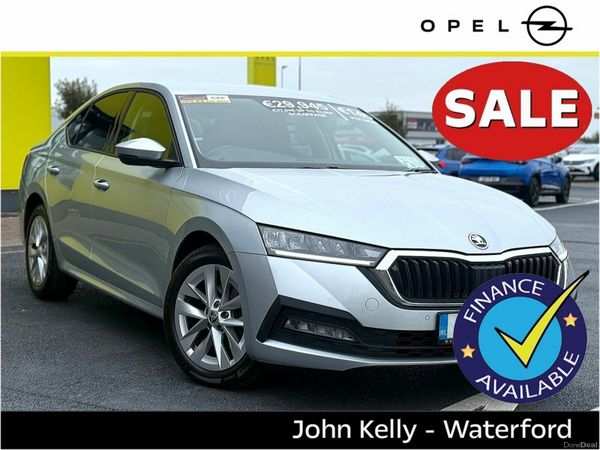 Skoda Octavia Saloon, Petrol, 2024, Grey