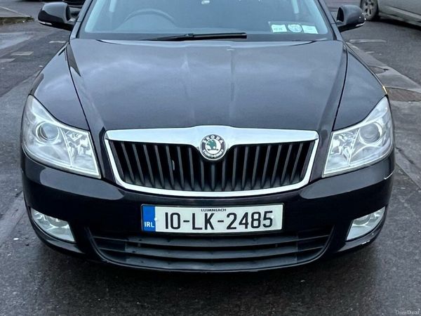 Skoda Octavia Hatchback, Petrol, 2010, Black
