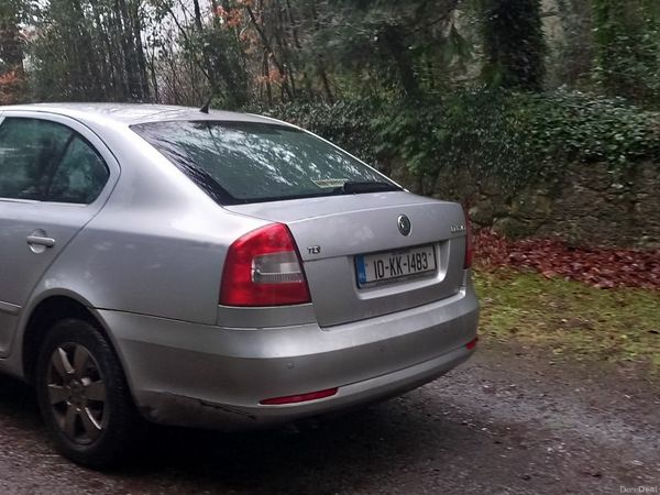 Skoda Octavia Hatchback, Diesel, 2010, Silver