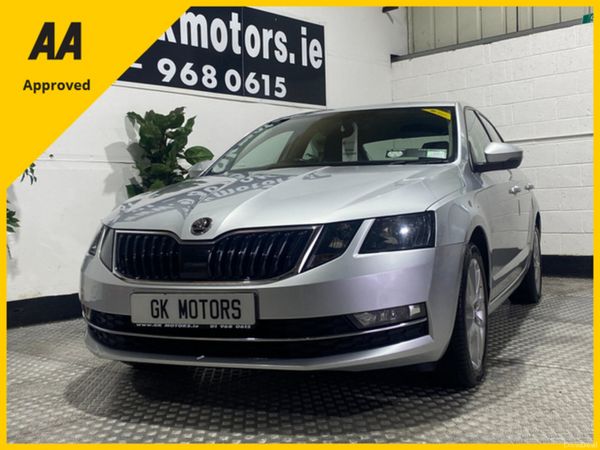Skoda Octavia Saloon, Petrol, 2019, Grey