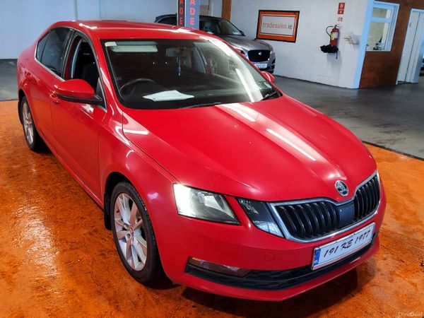 Skoda Octavia Saloon, Diesel, 2019, Red