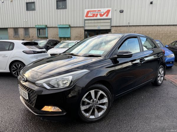 Hyundai i20 Hatchback, Petrol, 2015, Black