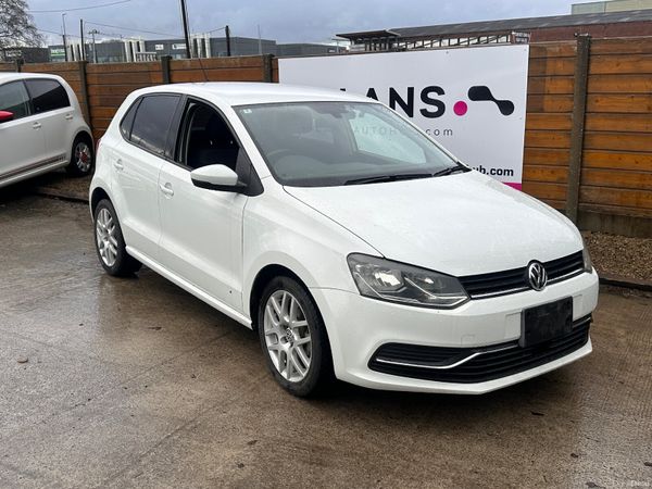 Volkswagen Polo Hatchback, Petrol, 2016, White