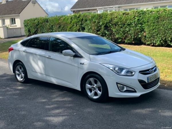 Hyundai i40 Saloon, Diesel, 2013, White