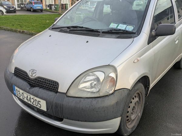 Toyota Yaris Hatchback, Petrol, 2003, Silver
