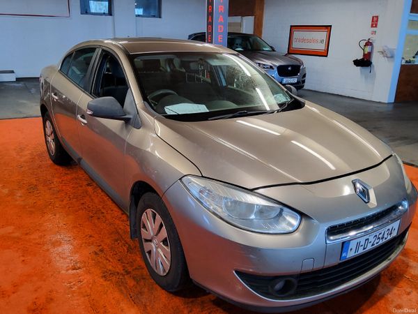 Renault Fluence Saloon, Diesel, 2011, Gold