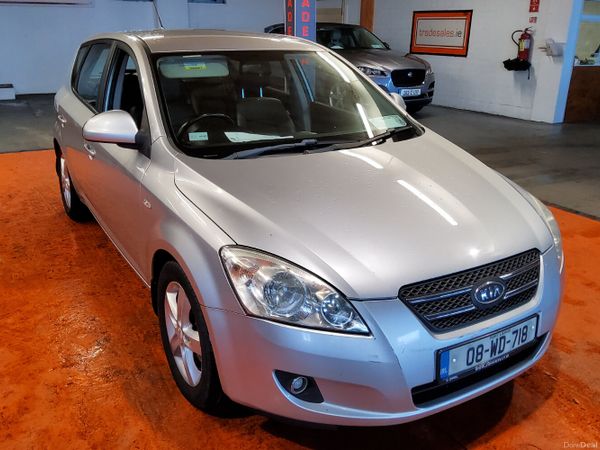 Kia Ceed Hatchback, Diesel, 2008, Silver
