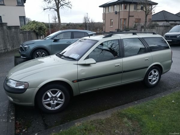 Opel Vectra Estate, Petrol, 1997, Green