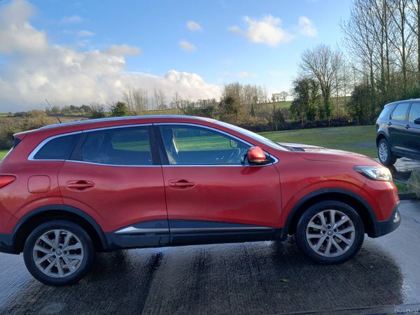 Renault Kadjar SUV, Diesel, 2016, Red