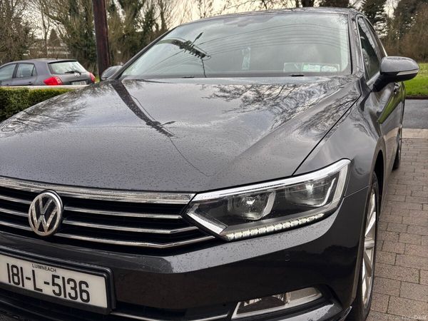 Volkswagen Passat Saloon, Diesel, 2018, Grey