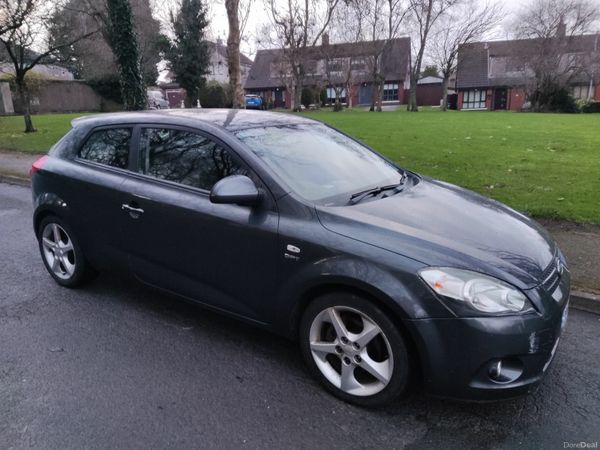 Kia Ceed Hatchback, Diesel, 2009, Grey