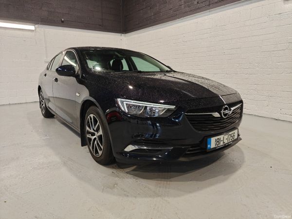 Opel Insignia Hatchback, Diesel, 2018, Blue